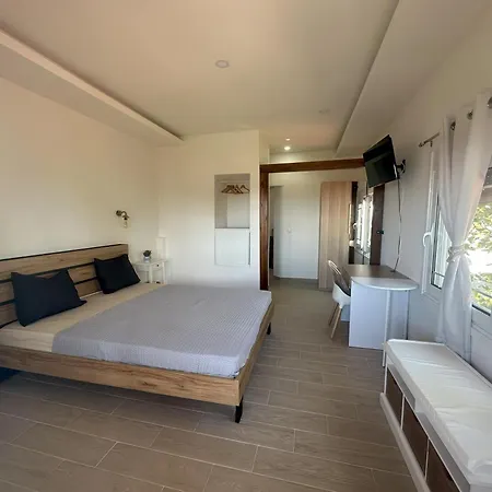 La Casa Pacifica